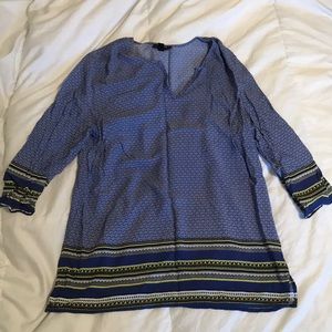 Lovely and sophisticated tunic like top